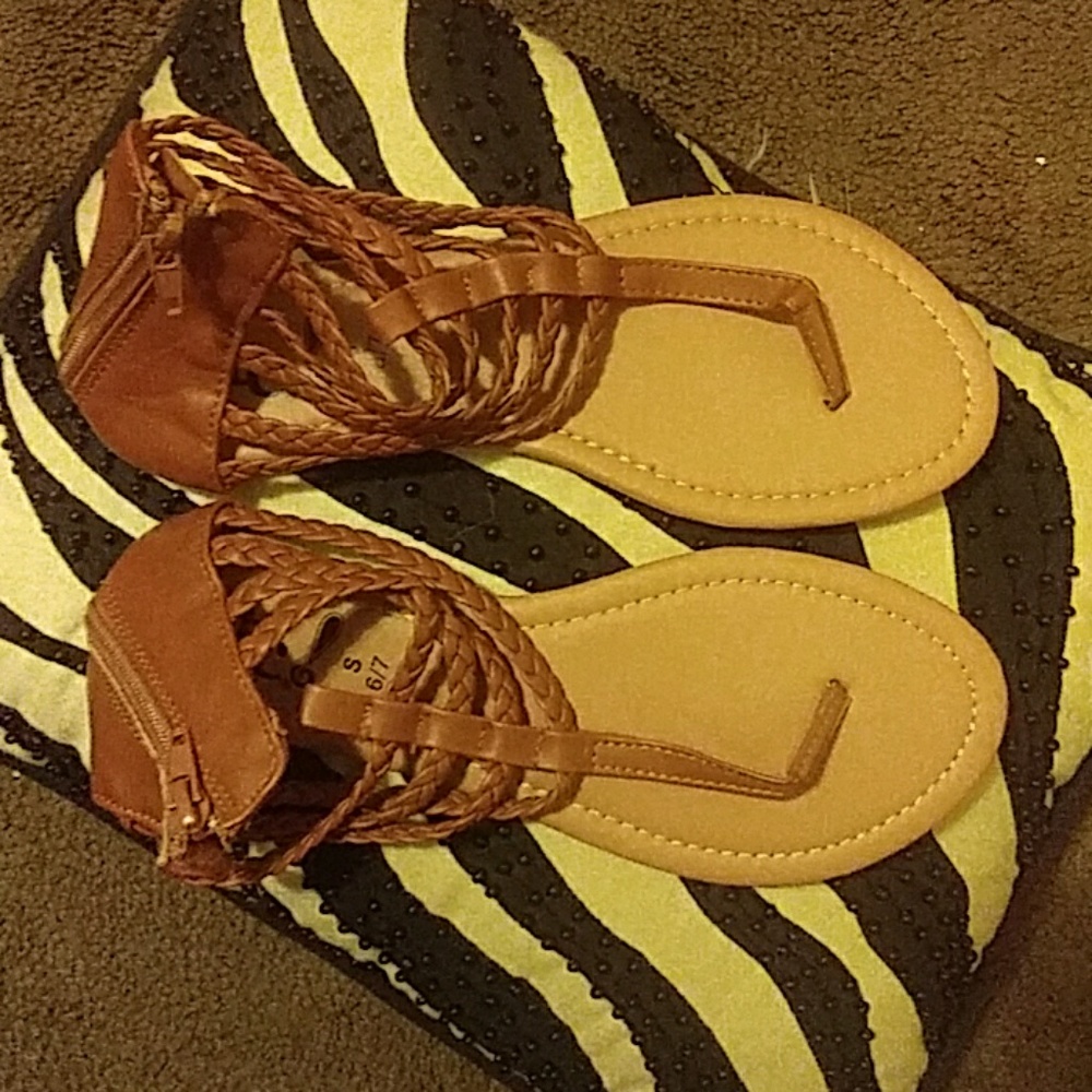 Etc! Womens Small Sz 6/7 Sandal